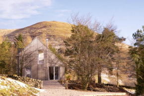 Eastside Woodshed - Pentland cabin set in the hills near Edinburgh